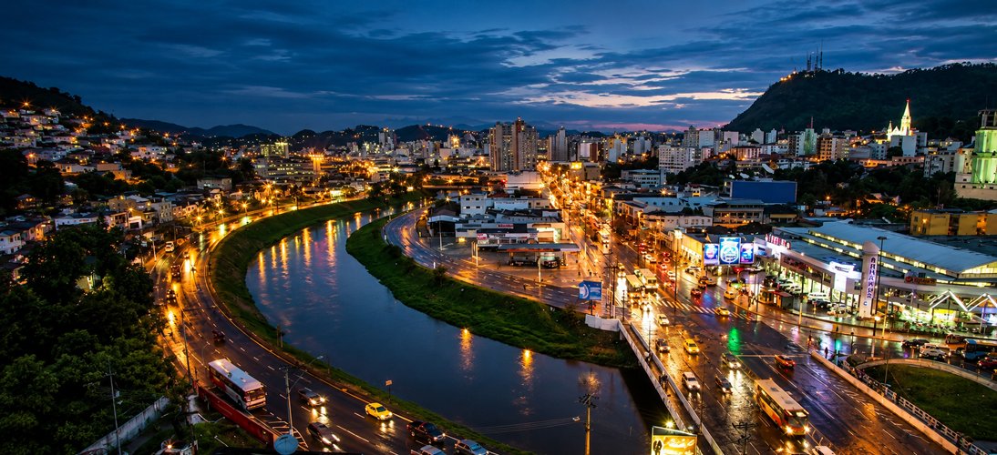 Juiz de Fora à noite